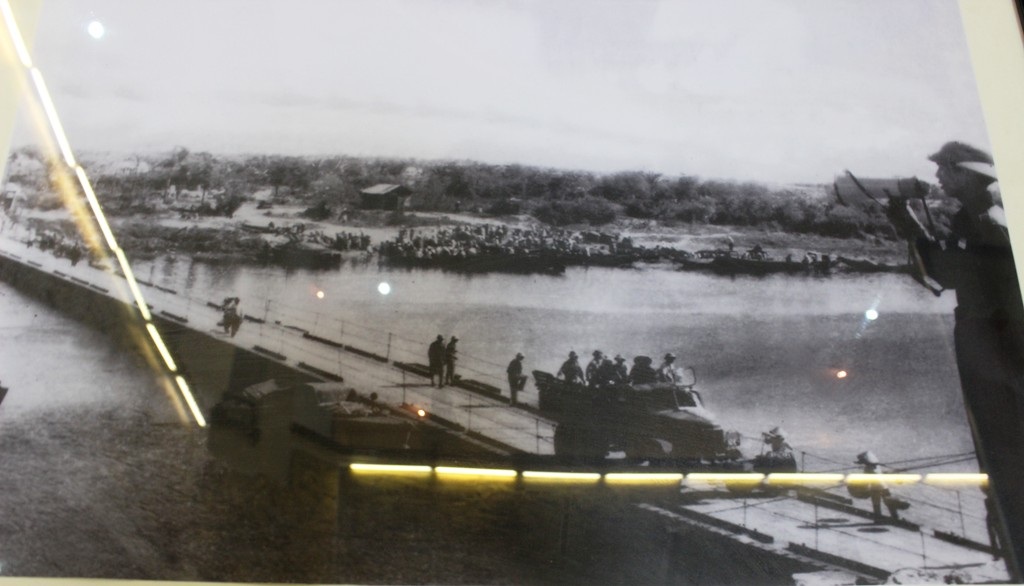 Cầu phao Đông Hà những ngày đầu giải phóng