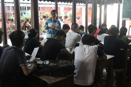 Lớp học tình thương nơi cửa chùa