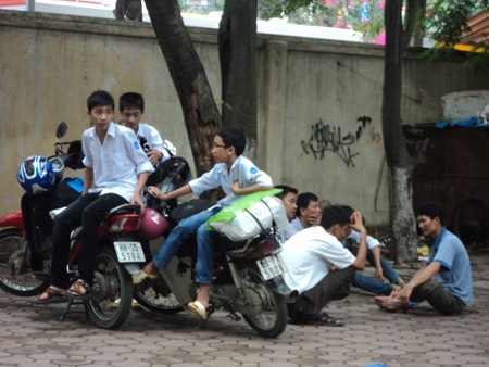 “Cháy” phòng trọ, chủ phòng thi nhau “chặt chém” - 3 “Cháy” phòng trọ, chủ phòng thi nhau “chặt chém” - 3