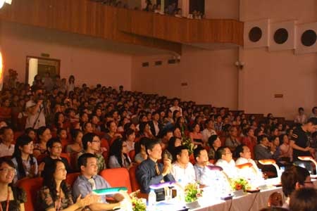 Đốt cháy khát vọng kinh doanh trẻ - 1 Đốt cháy khát vọng kinh doanh trẻ - 1