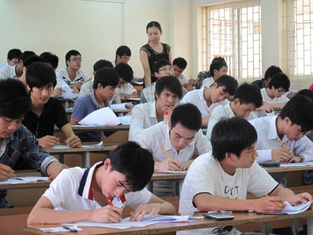 Bộ GD-ĐT yêu cầu tăng cường chỉ đạo kỷ luật phòng thi - 1