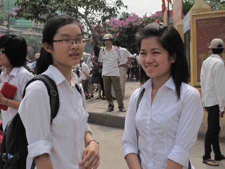 Đề Lý không lắt léo, thí sinh phấn khởi - 1