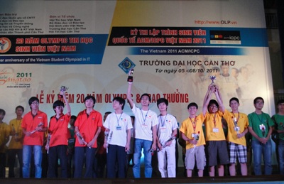 ĐH FPT gây ấn tượng tại Olympic Tin học SV và ACM/ICPC - 2 ĐH FPT gây ấn tượng tại Olympic Tin học SV và ACM/ICPC - 2