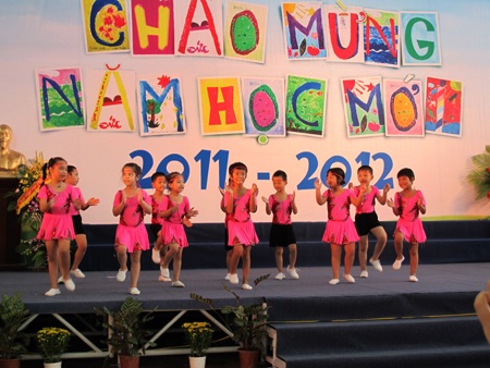 Cần quan tâm tới giáo dục nhân cách và kỹ năng sống cho học sinh - 2 Cần quan tâm tới giáo dục nhân cách và kỹ năng sống cho học sinh - 2