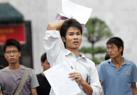 Không được khống chế số lần rút - nộp hồ sơ xét tuyển của thí sinh - 2 Không được khống chế số lần rút - nộp hồ sơ xét tuyển của thí sinh - 2