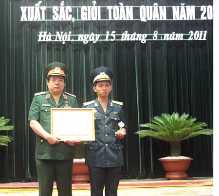 Bộ Quốc phòng tuyên dương 232 học viên giỏi và xuất sắc - 1 Bộ Quốc phòng tuyên dương 232 học viên giỏi và xuất sắc - 1