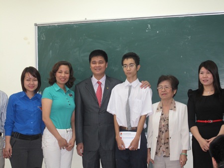 Bài văn lạ trở thành tài liệu sinh hoạt Đoàn - 1 Bài văn lạ trở thành tài liệu sinh hoạt Đoàn - 1