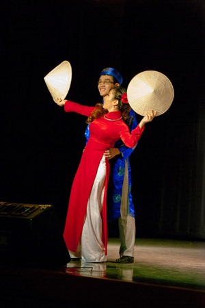 Sinh viên VN đăng quang Mr&Miss Asia tại ĐH Mỹ