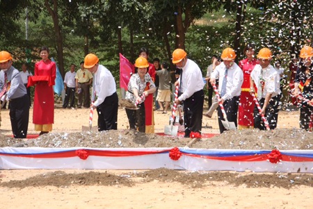 Từ học sinh nghèo hiếu học trở thành nữ doanh nhân thành đạt