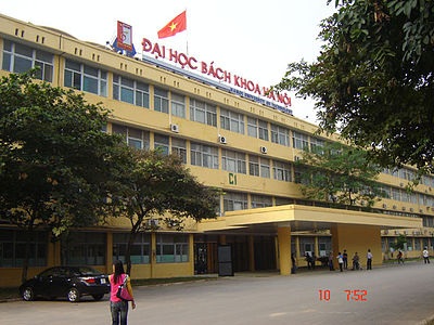 ĐH Bách khoa HN tuyển thẳng thí sinh khuyết tật nặng vào trường - 1 ĐH Bách khoa HN tuyển thẳng thí sinh khuyết tật nặng vào trường