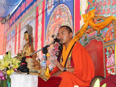 Đức Nhiếp Chính Vương chủ trì Đại lễ