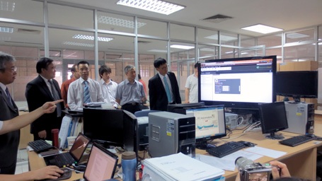 Từ máy chủ này kết nối với các học viên tại Lào, Campuchia và Myanma