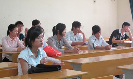 Trường ngoài công lập: Lèo tèo hồ sơ đăng ký dự thi - 1 Hệ thống trường đại học ngoài công lập lo lắng tiếp tục thiếu vắng thí sinh. (Ảnh: Hồng Hạnh)