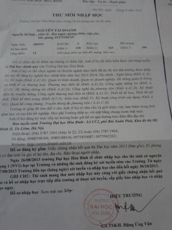 Trong thư mời của ĐH Hòa Bình gửi thí sinh Doanh còn ghi cả tên Nguyễn Tài Hợp (bố Doanh) bên cạnh.