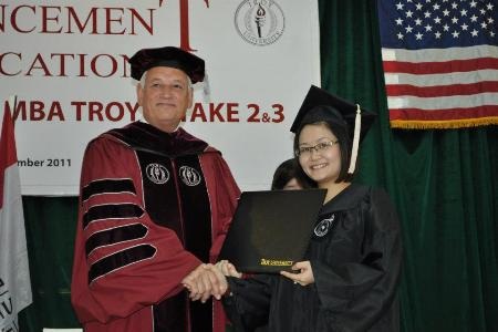 Thành công từ chương trình MBA Troy - Mỹ - 2 Thạc sĩ MBA Troy nhận bằng tại Việt Nam.