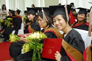 Chương trình MBA Benedictine thiết kế dành riêng cho Giám đốc tài chính - 3 Niềm vui ngày nhận bằng của học viên MBA.