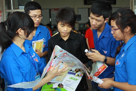 Hà Nội: Xe ôm, nhà trọ miễn phí, giá rẻ chờ thí sinh - 1 Tiếp sức mùa thi năm 2012.