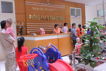 Dinh dưỡng tối ưu cho trẻ hiếu động trong mùa nóng bức - 1 Dinh dưỡng tối ưu cho trẻ hiếu động trong mùa nóng bức