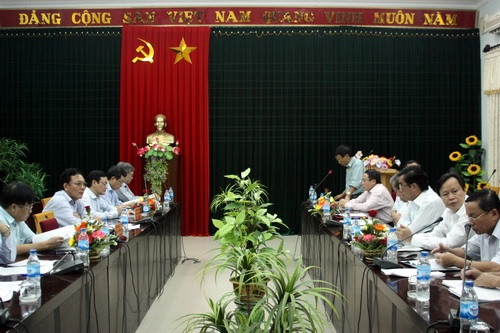Bộ trưởng Bộ GD-ĐT kiểm tra thực hiện “Tam nông” tại Quảng Trị - 1 Bộ trưởng Bộ GD-ĐT Phạm Vũ Luận kiểm tra thực hiện “Tam nông” tại Quảng Trị.