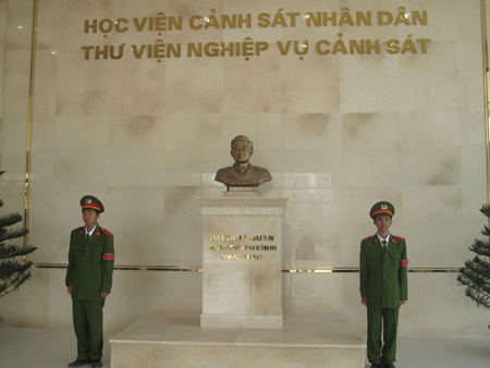 Học viện Cảnh sát nhân dân mít tinh kỷ niệm 45 năm thành lập - 10 Hồng Hạnh