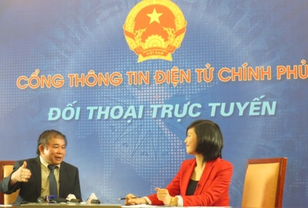 Thi riêng, dưới điểm sàn vẫn có thể vào được đại học - 1 Thứ trưởng Bộ GD-ĐT Bùi Văn Ga tại buổi đối thoại ngày 26/12/2013.