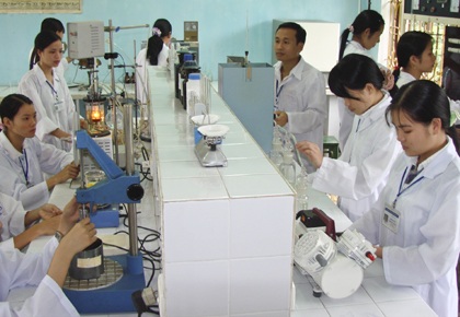 Các nhà khoa học trẻ cần phải  được đầu tư và có chính sách đãi ngộ thỏa đáng.