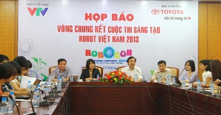 32 đội tranh tài tại vòng chung kết Robocon 2013 - 1 32 đội tranh tài tại vòng chung kết Robocon 2013