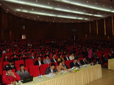 Có cơ sở để khẳng định đổi mới giáo dục sẽ thành công - 2 Đại biểu dự hội nghị.