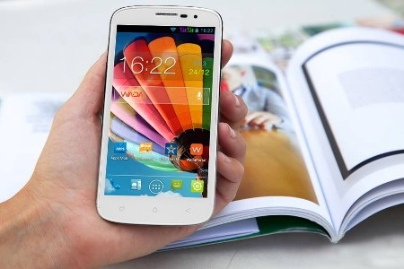 Thời của smartphone giá rẻ nhưng chất - 2 Touch LAI 504Q là một lựa chọn hợp lý cho người dùng