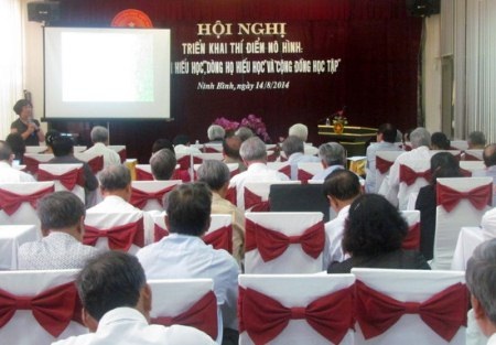Triển khai thí điểm mô hình “Gia đình học tập”, “Dòng họ học tập”, và “Cộng đồng học tập”  - 1 Triển khai thí điểm mô hình “Gia đình học tập”, “Dòng họ học tập”, và “Cộng đồng học tập”