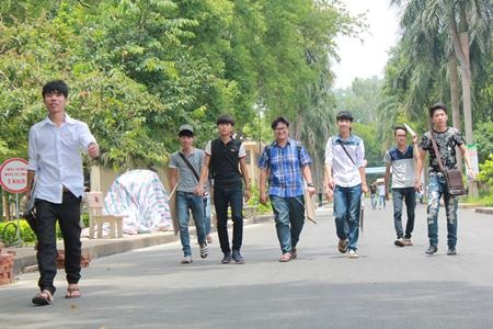 Nhiều trường có tỷ lệ thí sinh làm thủ tục dự thi đạt trên 80% - 2 Thí sinh dự thi vào ĐH Lâm nghiệp Việt Nam.
