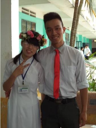 “Mừng rơi nước mắt vì con đỗ thủ khoa ĐH Thủy lợi” - 1 Tùng và các bạn trong buổi chia tay lớp 12