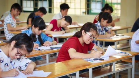 ĐH Quốc gia Hà Nội chuẩn bị 4.000 câu hỏi cho ngân hàng đề thi - 2 Tuyển sinh 2015, ĐH Quốc gia Hà Nội áp dụng thí điểm bài thi đánh giá năng lực