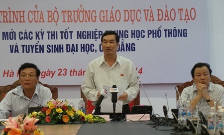 Bộ trưởng Bộ GD-ĐT giải trìŮh về đổi mới kì thi quốc gia 2015