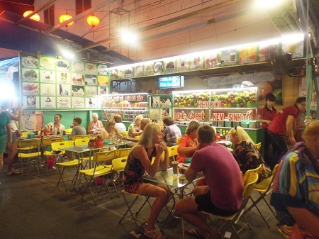 Cà phê Việt Nam cũng là sản phẩm rất được du khách ưa chuộng.