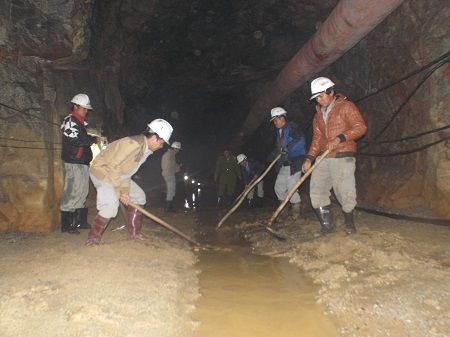 Hầm thủy điện Đa Dâng - Đa Chomo lúc 20h ngày 17/12.