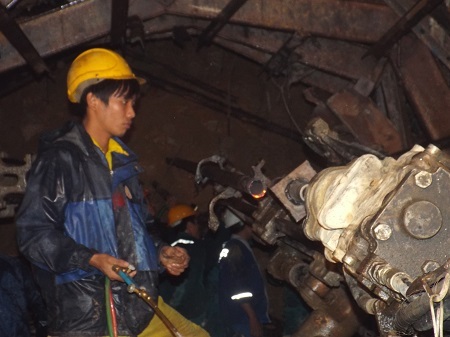 Hầm thủy điện Đa Dâng - Đa Chomo lúc 20h ngày 17/12.