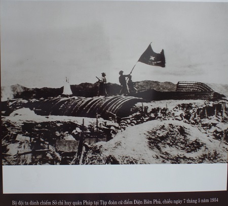 Chiến thắng Điện Biên Phủ, năm 1954.