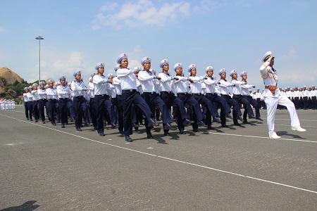 Hải quân Việt Nam phô diễn lực lượng trong ngày kỷ niệm 60 năm thành lập