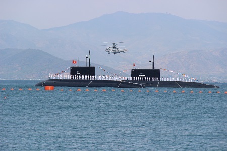 Hải quân Việt Nam phô diễn lực lượng trong ngày kỷ niệm 60 năm thành lập