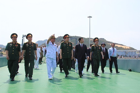 Hải quân Việt Nam phô diễn lực lượng trong ngày kỷ niệm 60 năm thành lập