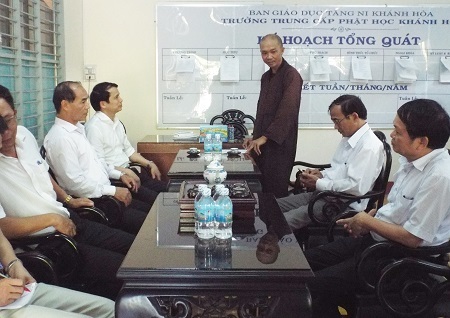 Thứ trưởng Giáo dục: “Sự giúp đỡ của nhà chùa cho thí sinh thể hiện đạo lý dân tộc”