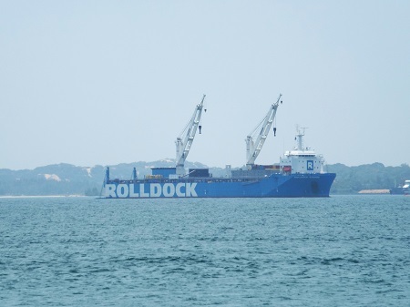 Tàu ngầm Kilo thứ 4 của Việt Nam về đến Vịnh Cam Ranh