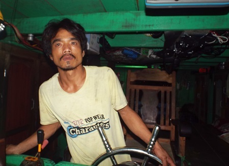 Thuyền trưởng Trạng cho
biết, do tàu bị hỏng máy nên chuyến biển lỗ nặng.