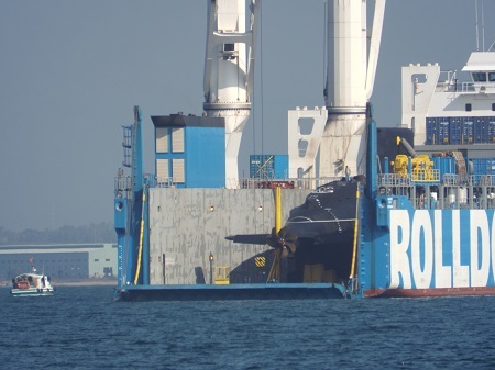 Tàu ngầm Kilo Khánh Hòa sắp vào quân cảng Cam Ranh