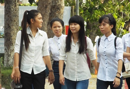 Đi thi từ lúc tờ mờ sáng