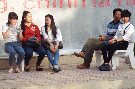 Đi thi từ lúc tờ mờ sáng