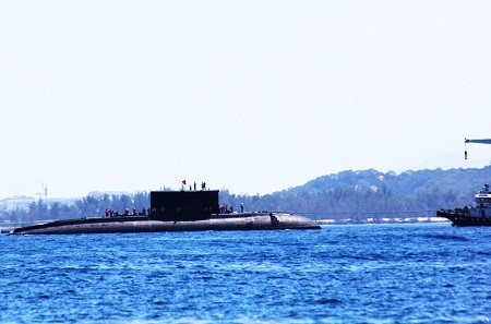 Tàu ngầm Kilo “HQ-185 Khánh Hòa” đã vào quân cảng Cam Ranh an toàn khoảng 11h ngày 2/7.