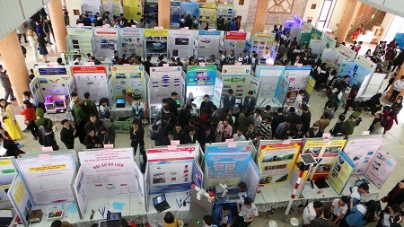 Số lượng và chất lượng đề tài dự thi năm nay cao hơn năm trước.