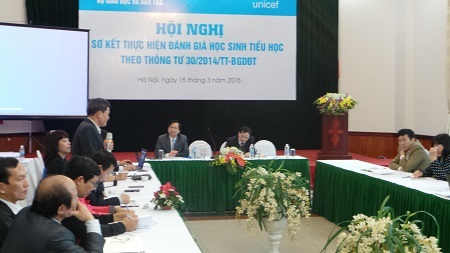 Thực hiện thông tư 30: “Những gì được cho là hình thức sẽ được loại bỏ!” - 1 Quang cảnh Hội nghị sơ kết thực hiện đánh giá học sinh tiểu học theo Thông tư 30.